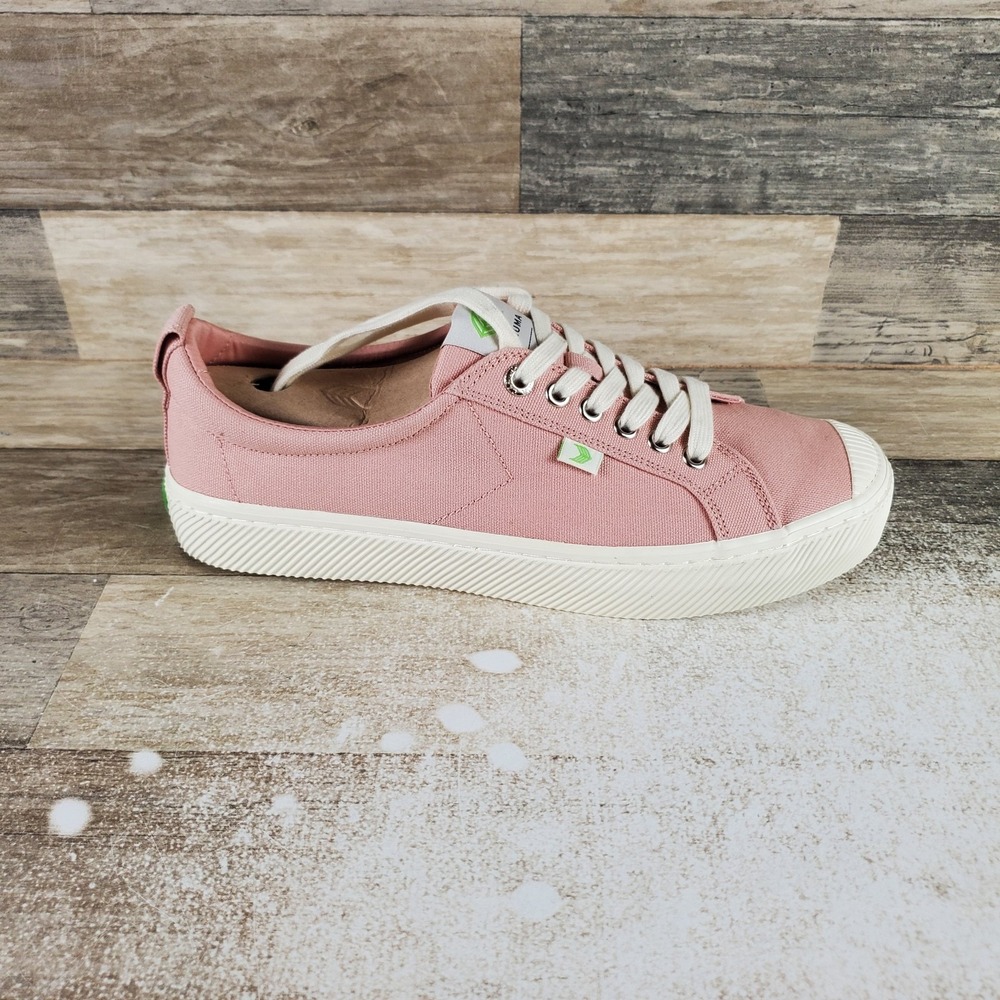 Cariuma OCA Low Womens Shoes Sz 10.5 Running Rose Canvas Lace Up Low Top Sneaker